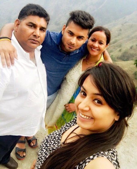 Rishabh Pant, biogarphy,indian cricketer,family,sister,father,mother