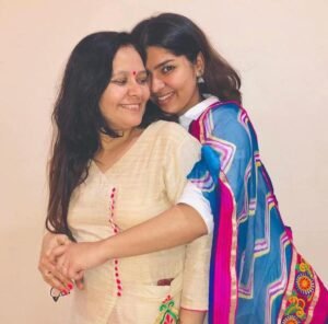 Nidhi Bhanushali mother